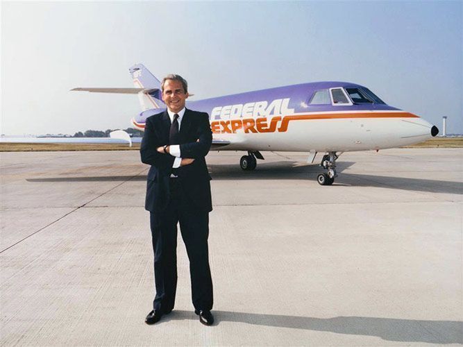 FredSmithFederalExpress-Medium historia de fedex