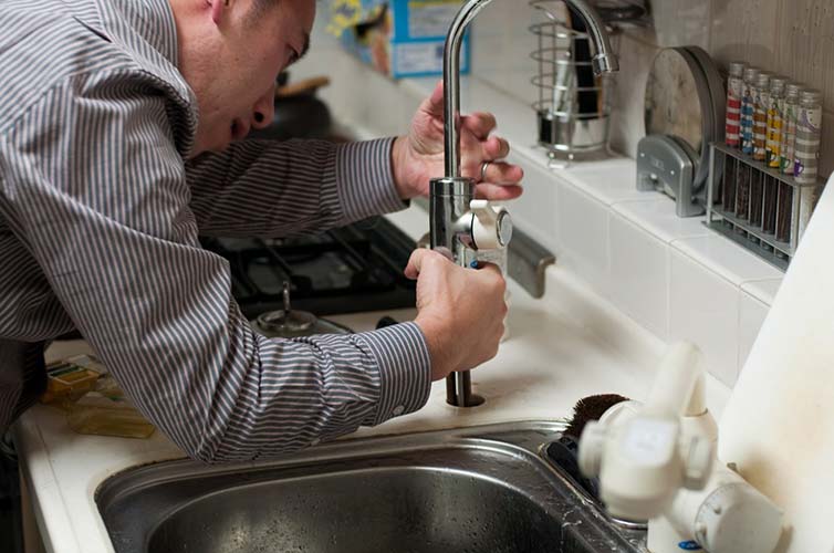 plumber-228010_960_720 autónomos