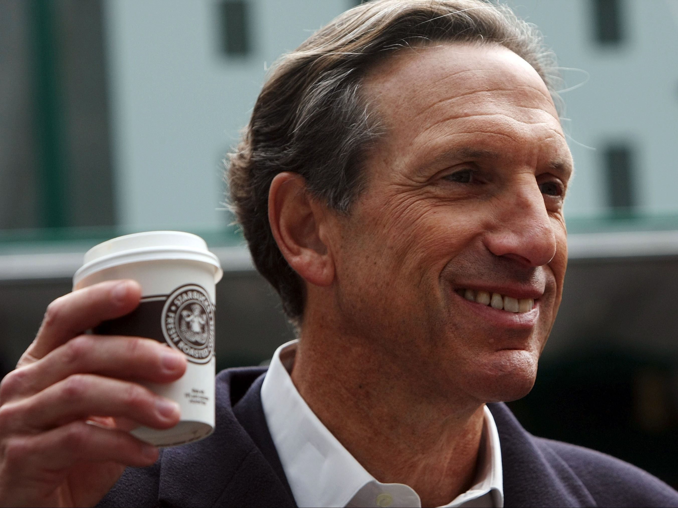 En la insistencia estuvo la clave del éxito del creador de Starbucks