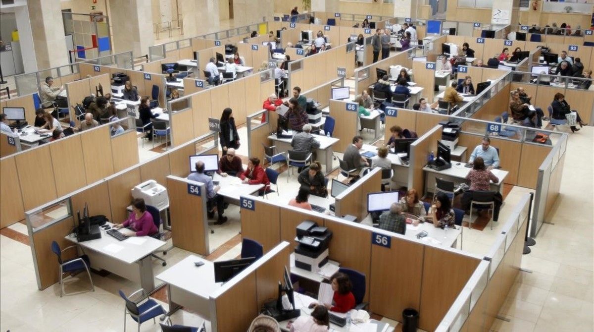 MAS DE 4 7 MILLONES DE CONTRIBUYENTES PRESENTAN DECLARACION SIN IR A OFICINAS