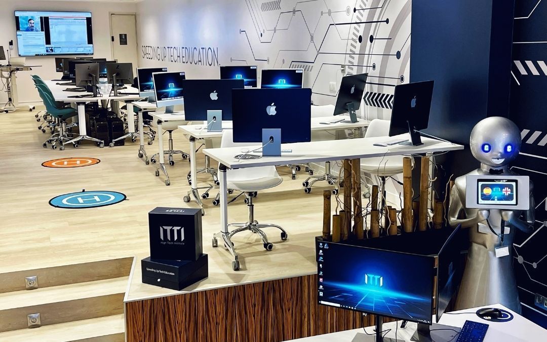 ITTI High Tech Institute forma a los profesionales del futuro con un porcentaje de empleabilidad del 90%