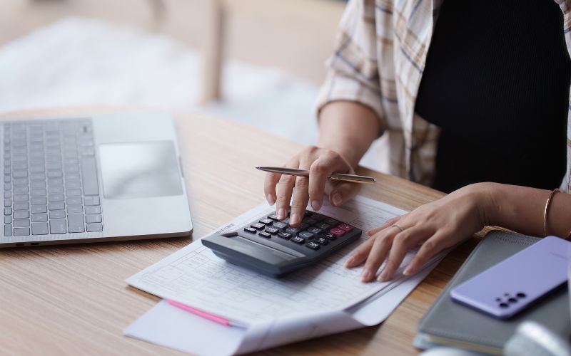 Facturación y Nuevas Normativas en España- Autónomos y Pymes Facturación y Nuevas Normativas en España: Autónomos y Pymes