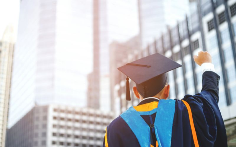 Historias inspiradoras de emprendedores que empezaron desde cero